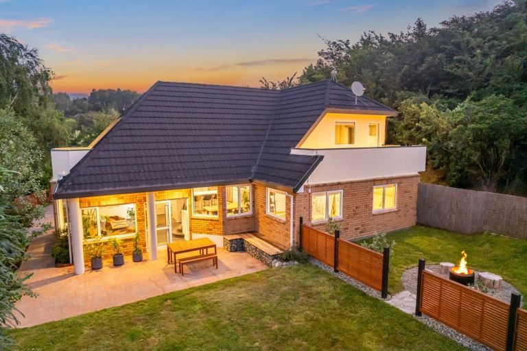 Photo of property in 7 Carlow Grove, Birchville, Upper Hutt, 5018