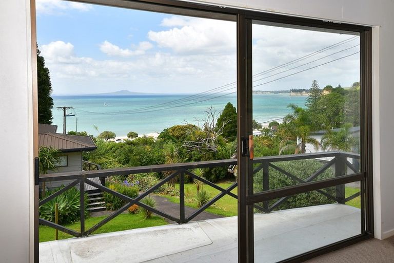 Photo of property in 26b Wade River Road, Stanmore Bay, Whangaparaoa, 0932