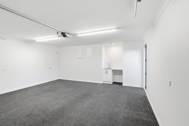 Photo of property in 1 Winterslow Lane, Rangiora, 7400
