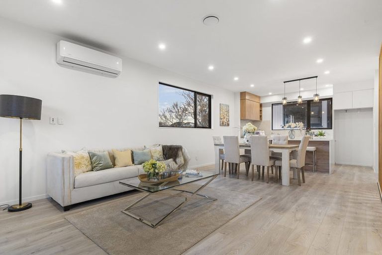 Photo of property in 8/14 Williamson Avenue, Belmont, Auckland, 0622