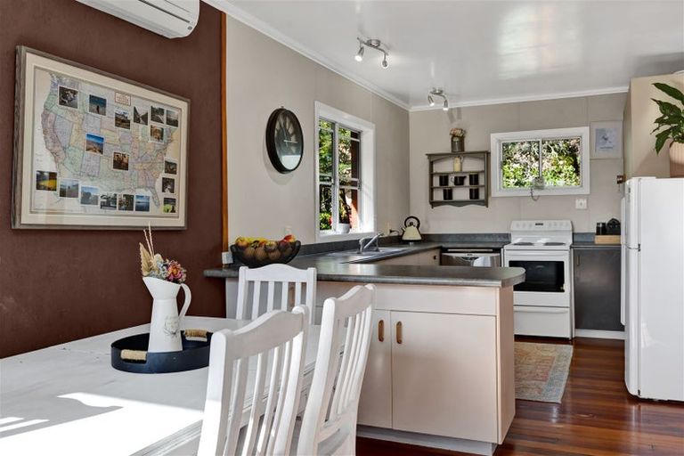 Photo of property in 7a Penrith Street, Westown, New Plymouth, 4310