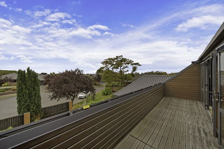 Photo of property in 7 Fuchsia Place, Halswell, Christchurch, 8025