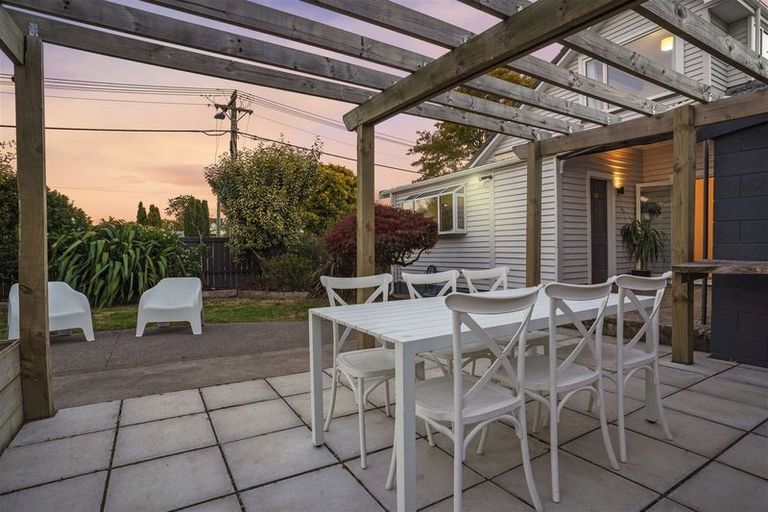 Photo of property in 87 Edward Avenue, Edgeware, Christchurch, 8013