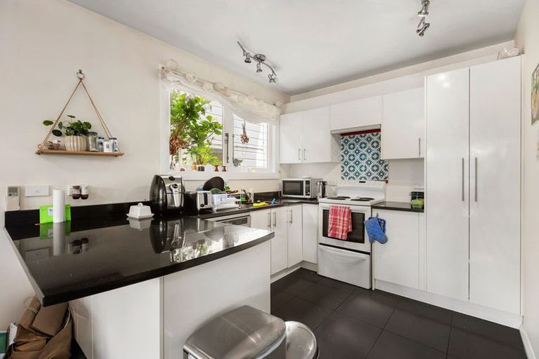 Photo of property in 130 Wallace Street, Mount Cook, Wellington, 6021