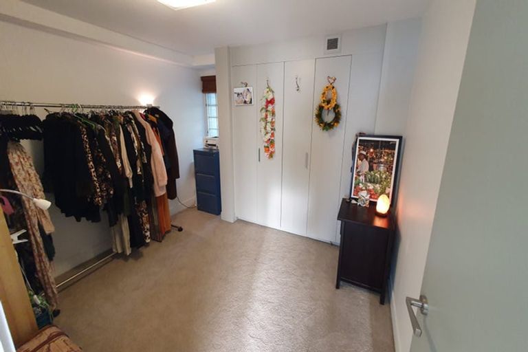 Photo of property in The Capital, 26/370 Oriental Parade, Oriental Bay, Wellington, 6011