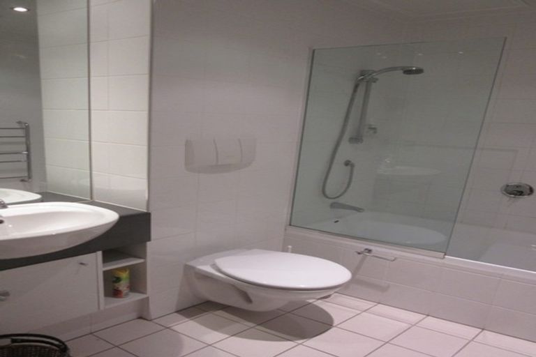 Photo of property in Sanctum Apartment, 10 Ebor Street, Te Aro, Wellington, 6011