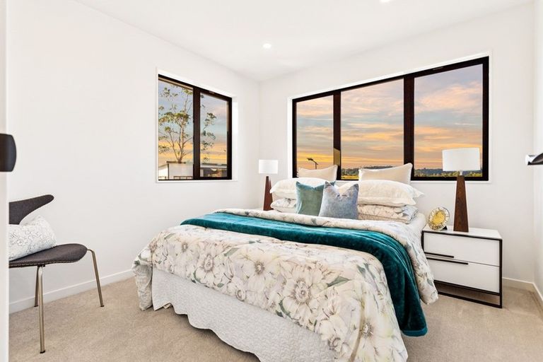 Photo of property in 5 Tai Crescent, Hobsonville, Auckland, 0616