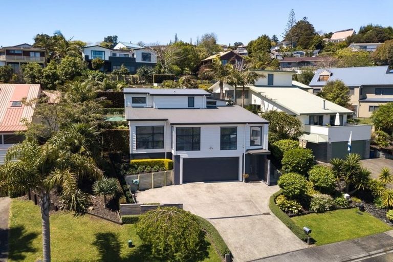 Photo of property in 78 Pemberton Avenue, Bayview, Auckland, 0629