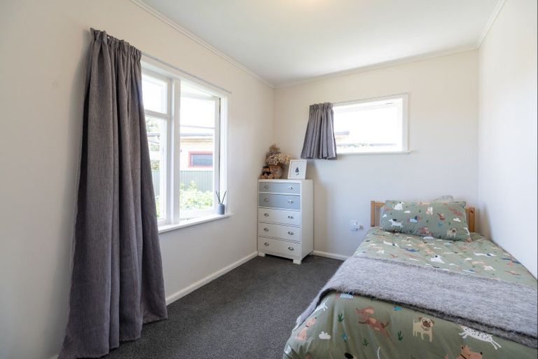 Photo of property in 7 Nicholson Street, Mayfair, Hastings, 4122