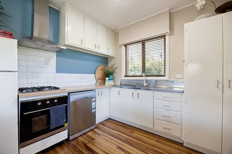 Photo of property in 8 Alison Street, Hamilton Lake, Hamilton, 3204