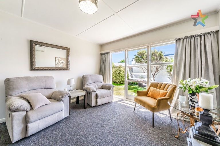 Photo of property in 1/1079 High Street, Taita, Lower Hutt, 5011