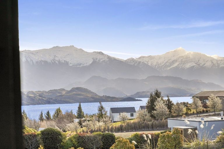 Photo of property in 21 Valley Crescent, Wanaka, 9305