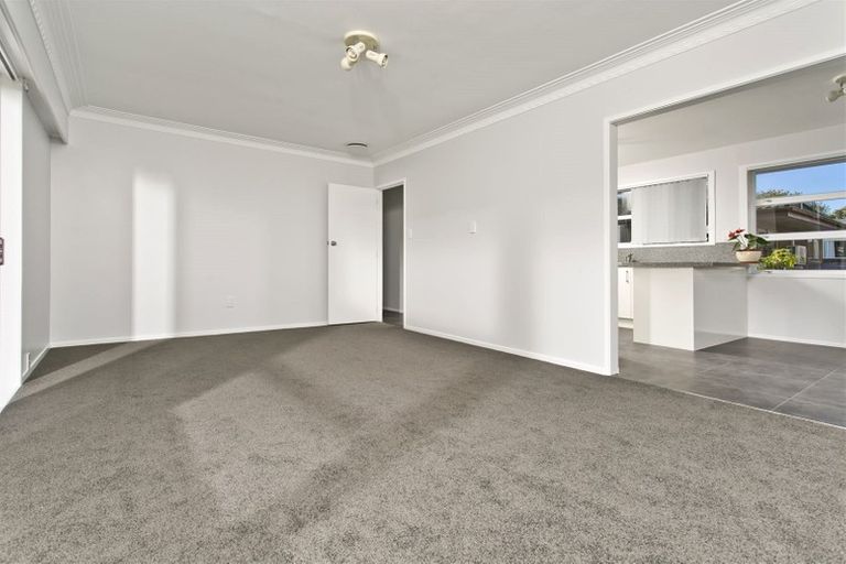 Photo of property in 1/223 Eskdale Road, Birkenhead, Auckland, 0626