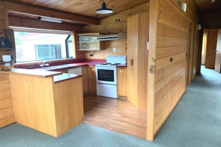 Photo of property in 50 Mckenzie Street, Geraldine, 7930