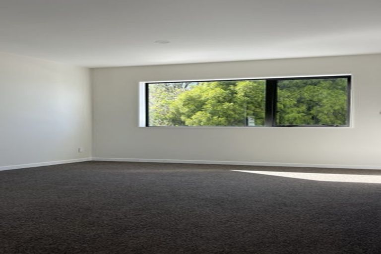 Photo of property in 2/24 Onepoto Road, Hauraki, Auckland, 0622