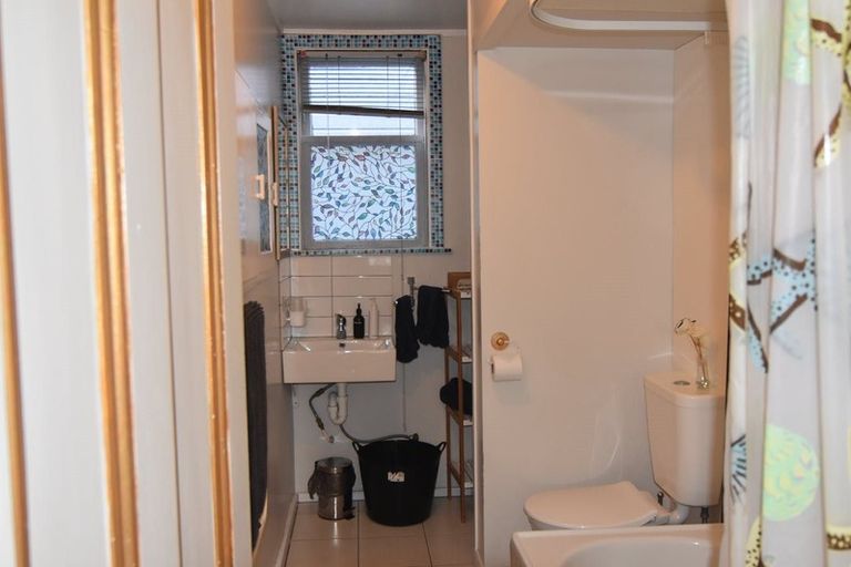 Photo of property in 16 Austin Street, Mount Victoria, Wellington, 6011