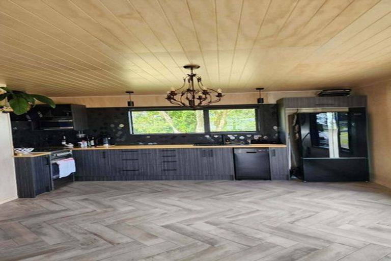 Photo of property in 165 Mcdonald Road, Levin, 5571