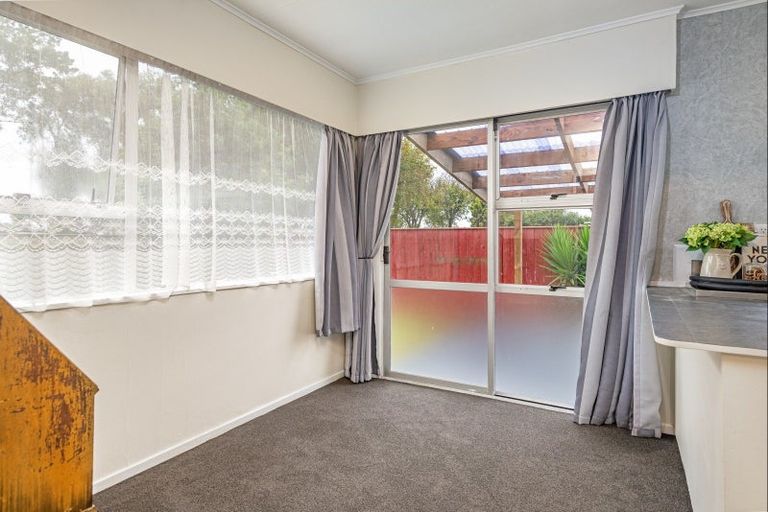 Photo of property in 1 Cavendish Crescent, Awapuni, Palmerston North, 4412