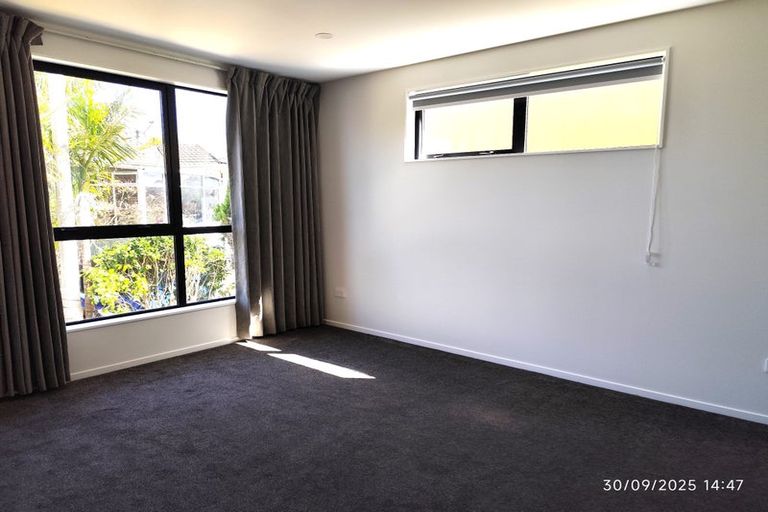 Photo of property in 4 Chatsworth Crescent, Pakuranga Heights, Auckland, 2010