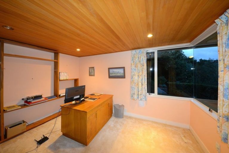 Photo of property in 2 Derrynane Lane, Cashmere, Christchurch, 8022