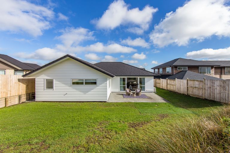 Photo of property in 162 Wainui Road, Silverdale, 0932