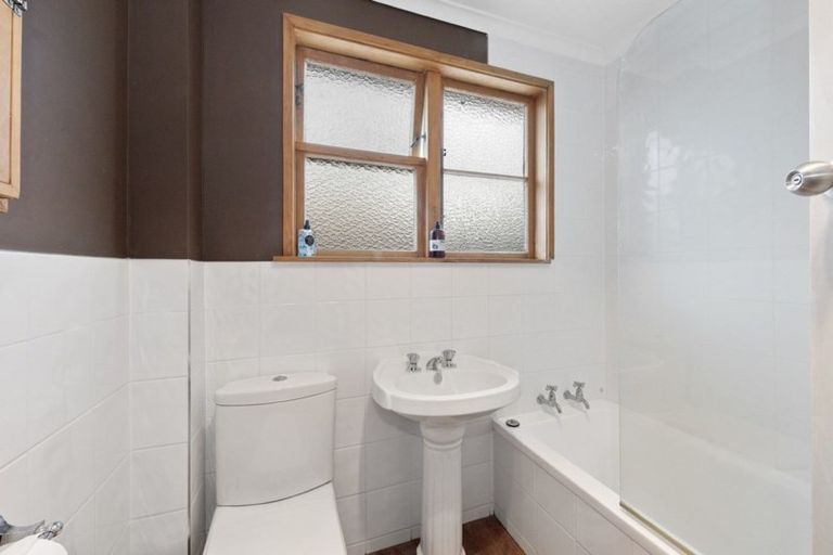 Photo of property in 7 Armitage Place, Fairfield, Hamilton, 3214