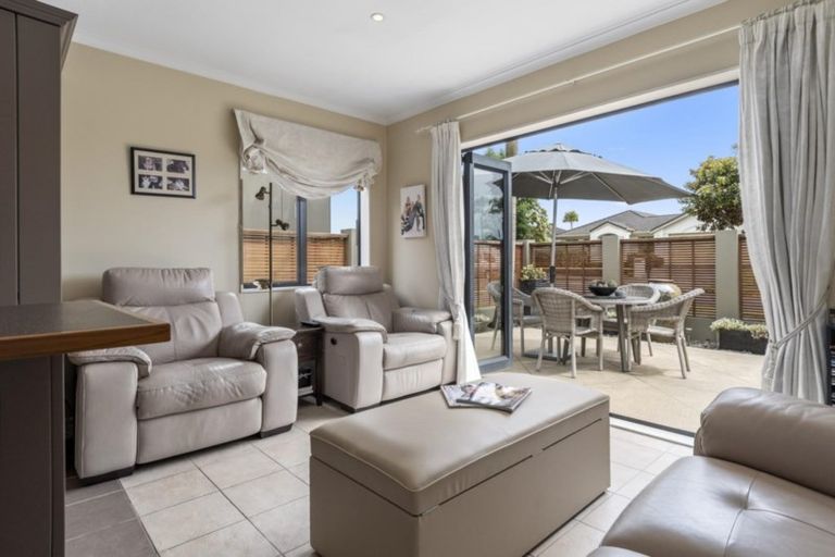 Photo of property in 5 La Colina Place, Bethlehem, Tauranga, 3110