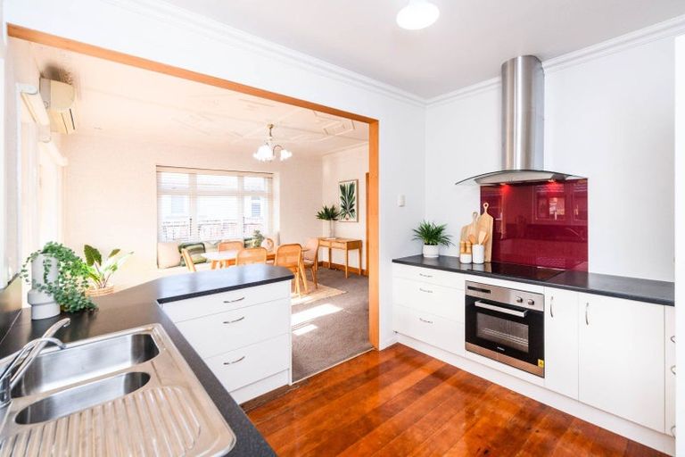 Photo of property in 18 Mahoe Avenue, Takaro, Palmerston North, 4410