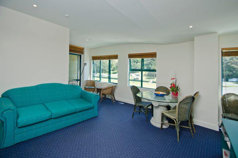 Photo of property in 304/6 Adams Avenue, Mount Maunganui, 3116