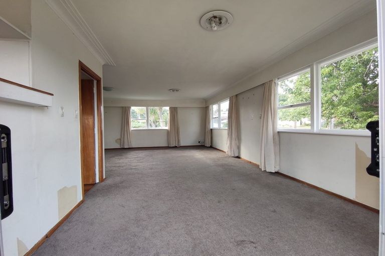 Photo of property in 77 Triangle Road, Massey, Auckland, 0614