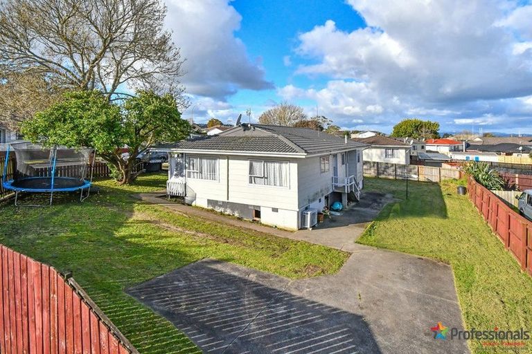 Photo of property in 1 Secretariat Place, Randwick Park, Auckland, 2105