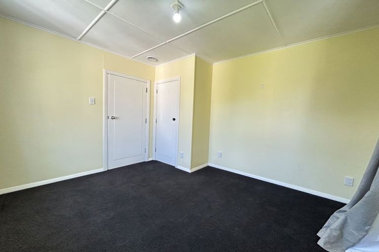 Photo of property in 35 Attlee Crescent, Bryndwr, Christchurch, 8053