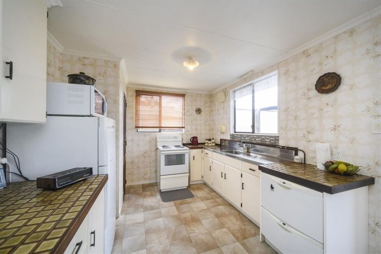 Photo of property in 4 Pain Street, Bulls, 4818