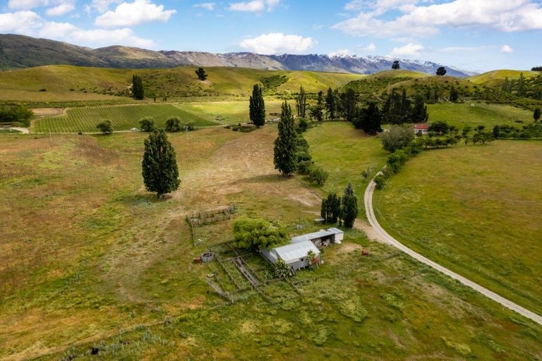 Photo of property in Glenstrae, 133 Luggate-cromwell Road, Cromwell, 9384