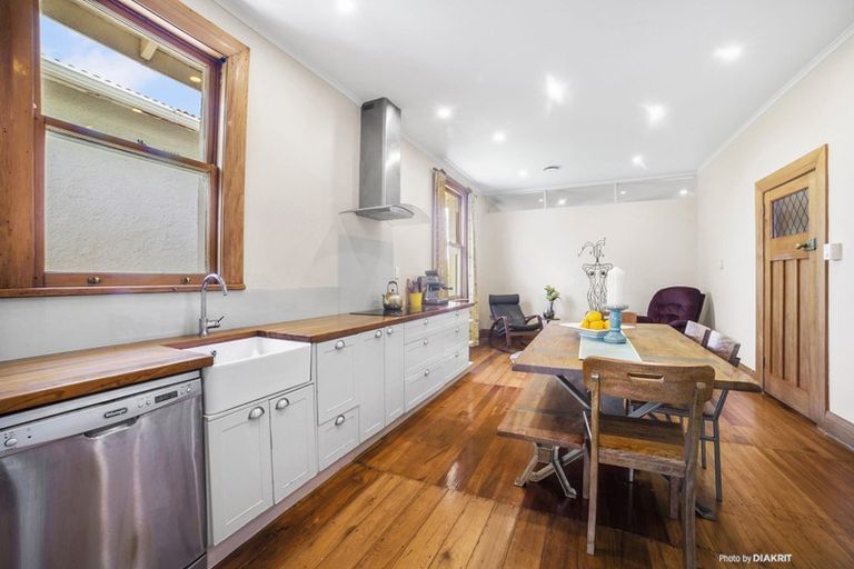Photo of property in 12 Veronica Street, Brooklyn, Wellington, 6021