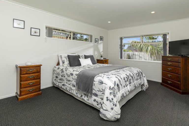 Photo of property in 37 Elizabeth Street, Orewa, 0931