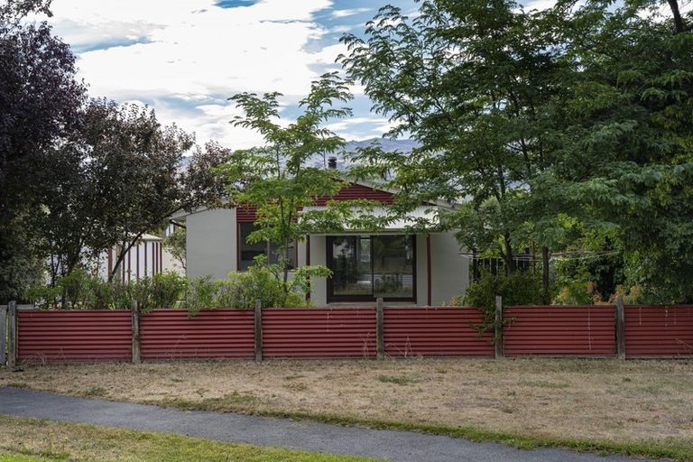 Photo of property in 14 Carrick Place, Cromwell, 9310