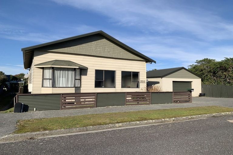 Photo of property in 204 Revell Street, Hokitika, 7810