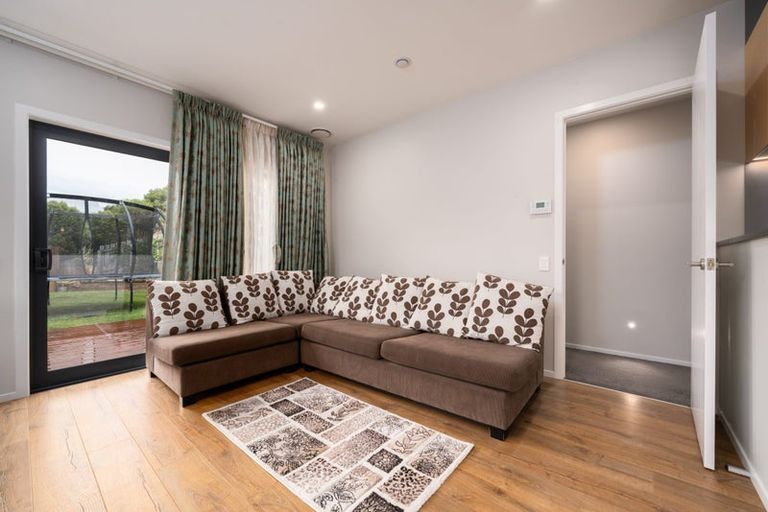 Photo of property in 18 Hattersley Grove, Churton Park, Wellington, 6037