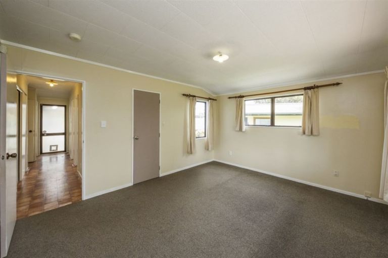 Photo of property in 10a Milne Street, Sanson, 4817