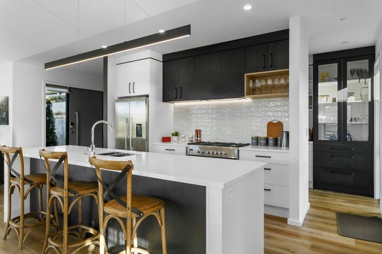 Photo of property in 14 Seven Oaks Drive, Kinloch, Taupo, 3377