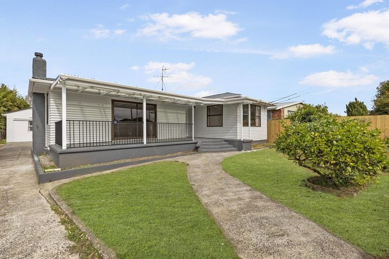Photo of property in 14 Clayton Road, Manurewa, Auckland, 2102