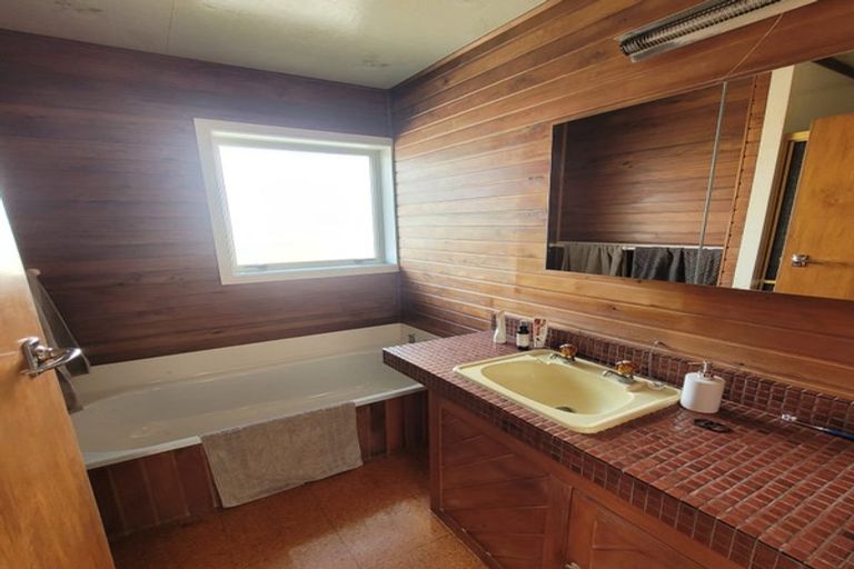 Photo of property in 16 Freebairn Street, Redwood, Christchurch, 8051