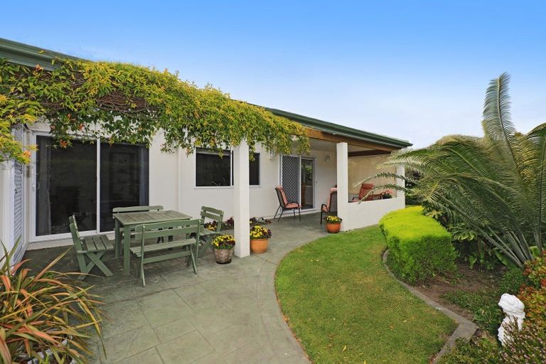 Photo of property in 9 Malbec Way, Greenmeadows, Napier, 4112