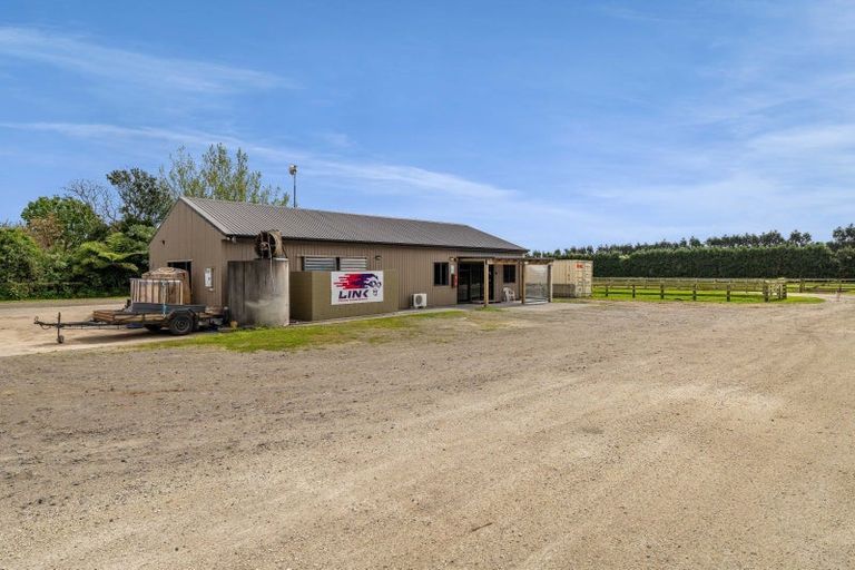 Photo of property in 50a Richmond Road, Brixton, New Plymouth, 4373