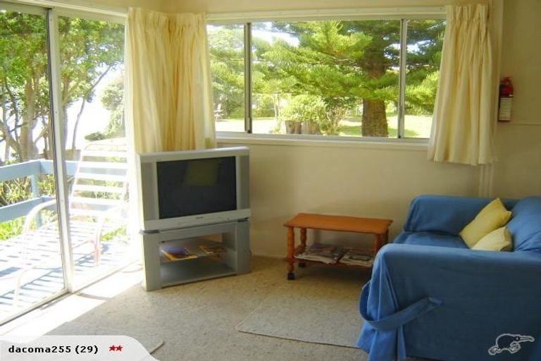 Photo of property in 156 One Tree Point Road, One Tree Point, 0118