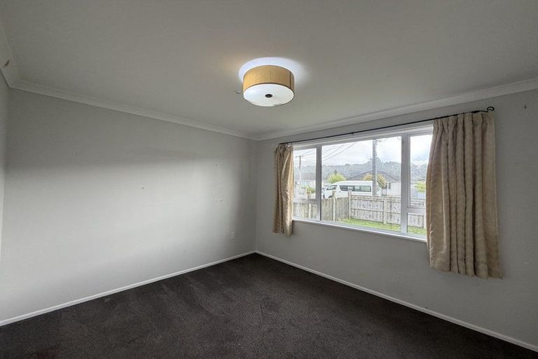 Photo of property in 64 Wellington Road, Wainuiomata, Lower Hutt, 5014