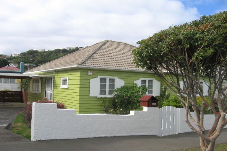 Photo of property in 5 Bentinck Avenue, Strathmore Park, Wellington, 6022