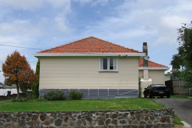 Photo of property in 13 Segar Avenue, Mount Albert, Auckland, 1025