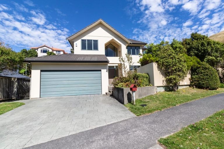 Photo of property in 43 Amesbury Drive, Churton Park, Wellington, 6037